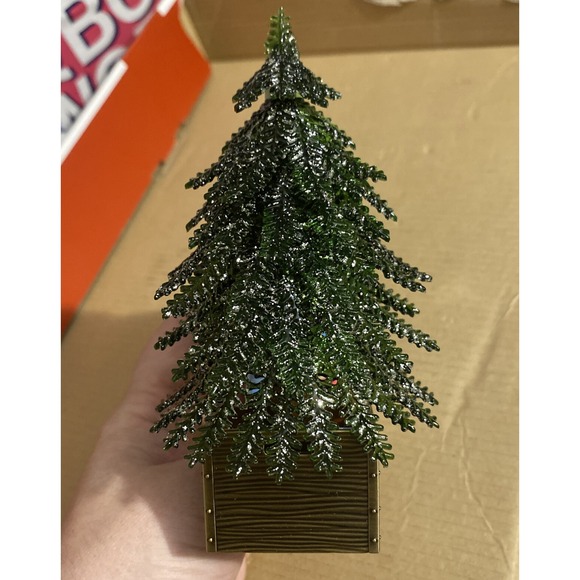 Bath & Body Works 2020 PINE‎ TREE NIGHTLIGHT Wallflowers Fragrance Plug - Picture 1 of 2